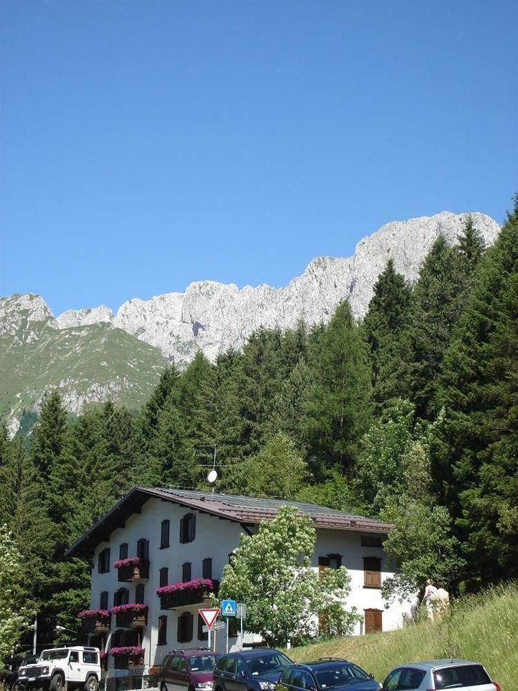Hotel Spampatti Castione della Presolana Exteriör bild