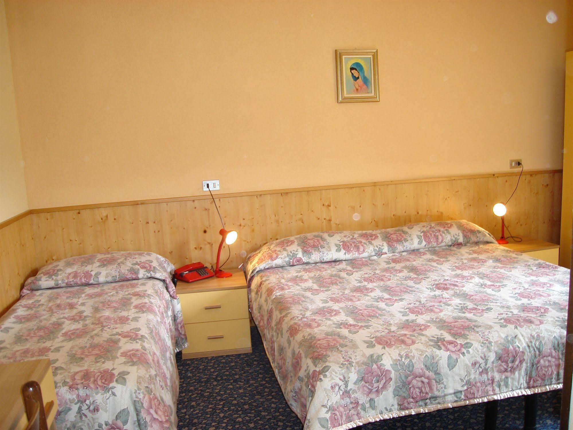 Hotel Spampatti Castione della Presolana Exteriör bild