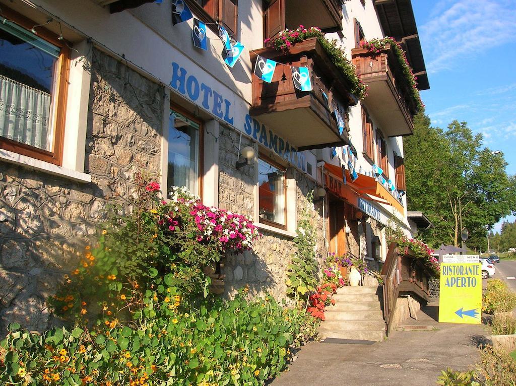 Hotel Spampatti Castione della Presolana Exteriör bild